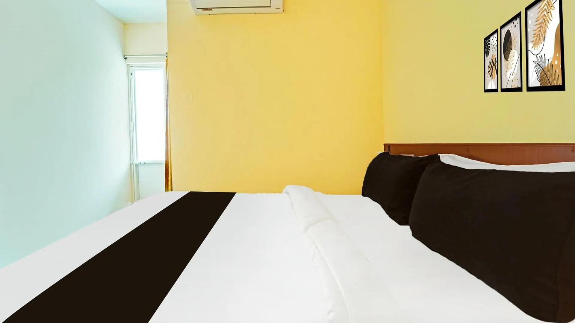 Hotel Super Collection O Kureepuzha Kollam